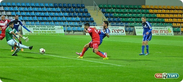 יוסיפוביץ׳ עם השפיץ כובש (ארנון לוי)